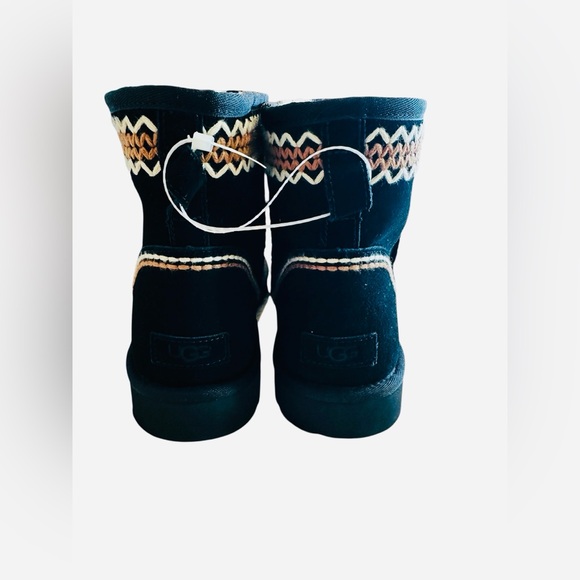 UGG Men’s Classic Stitch Black Mini Sherpa Atherson Boot - Picture 10 of 16